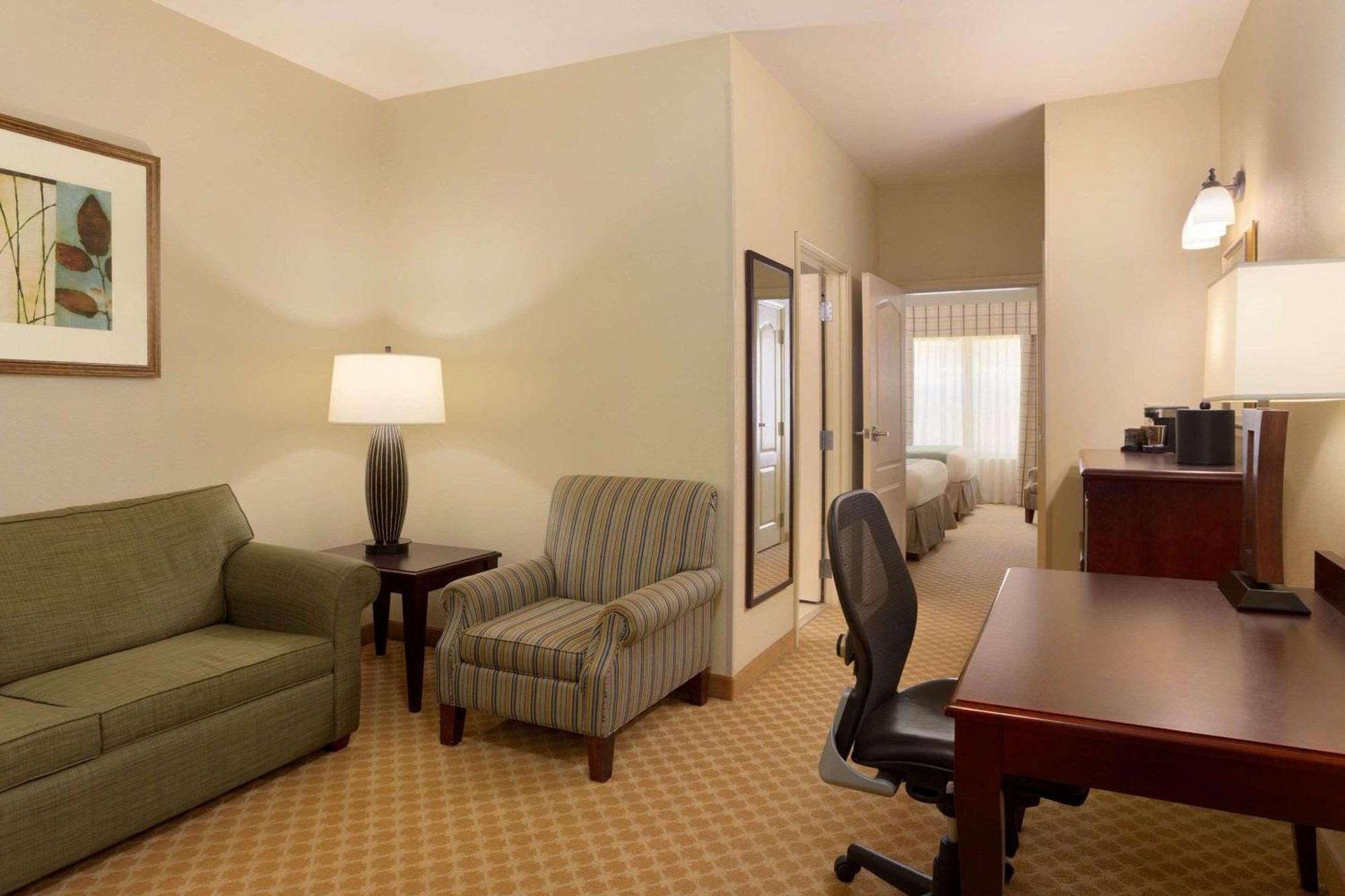Country Inn & Suites By Radisson, Pineville, La ภายนอก รูปภาพ